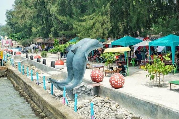 Pantai Pondok Permai, salah satu pantai di sekitar Medan tepatnya di Kabupaten Serdang Bedagai. 