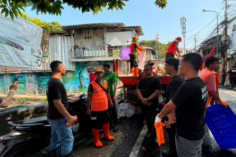 Tanpa Jarak, Anggota DPRD PAN Belajar Pengelolaan Sampah dari Pasukan Oranye