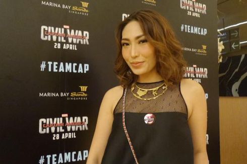 Kenang Sang Ibunda, Ayu Dewi Menangis dan Ungkap Penyesalannya