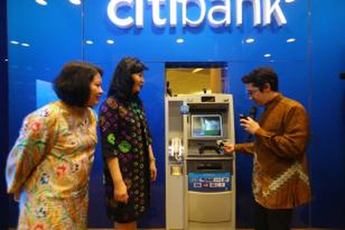 Peresmian Smart ATM Butik Citibank di Jakarta, Jumat (6/6/2014).