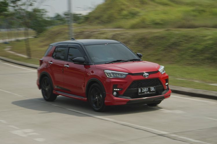 Review Toyota GR Sport CVT Two tone non TSS 1.0L