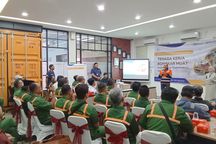 Tingkatkan Keselamatan Kerja, Pelindo Terminal Petikemas Sosialisasikan Safety Awareness di Seluruh Indonesia