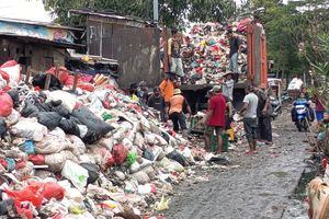 Beda Realita Kondisi Tumpukan Sampah Jakarta dengan Klaim Pramono 