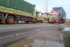 Jalur Daendels Gresik Macet Parah Imbas Jembatan Ambles di Lamongan