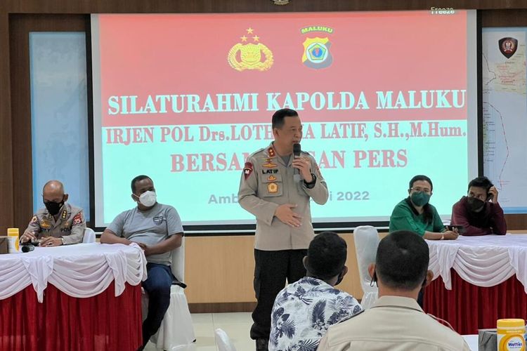 Kapolda Maluku, Irjen Pol Lotharia Latif menggelar acara silaturahim dengan wartawan media cetak dan online Maluku di Kantor Polda Maluku, Sabtu (15/1/2022)
