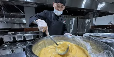 Rahasia Cita Rasa Makanan Jemaah Haji, Ada Koki Indonesia yang Jadi Andalan Dapur di Makkah