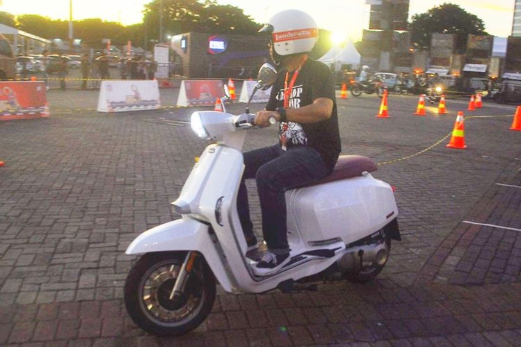 Test Ride Lambretta V200 Special di Telkomsel IIMS 2019