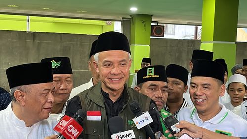Ganjar: Saya Tetap Hormati Pak Jokowi dan Mas Gibran sebagai Pilihan Politik