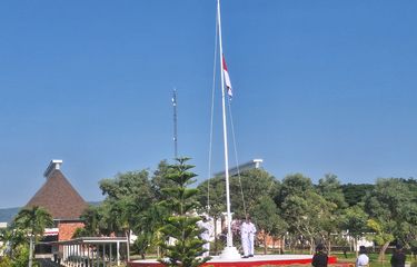 Haru Warga Perbatasan Warnai Upacara HUT Kemerdekaan RI di PLBN ...
