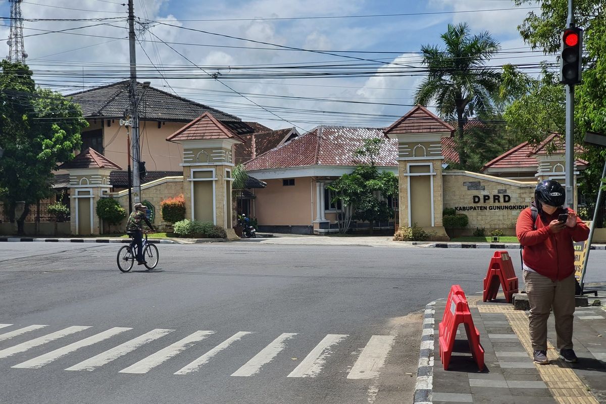 Suasana depan Gedung DPRD Gunungkidul