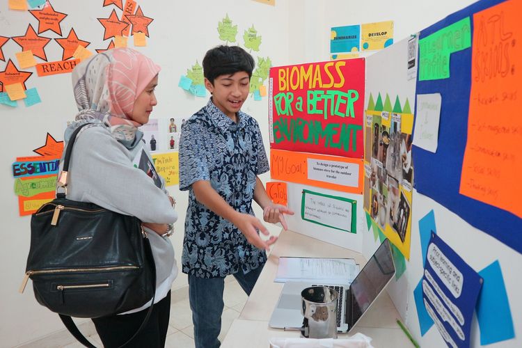 Menghadirkan Pameran Karya sebagai bentuk asesmen merupakan inisiasi yang dilakukan Cikal sebagai sekolah berbasis kompetensi. 