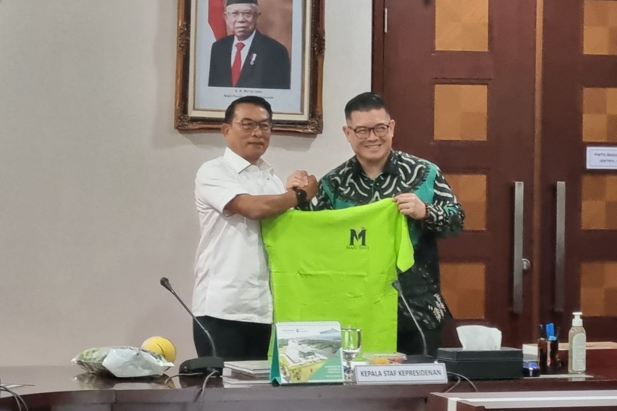 Kepala Staf Kepresidenan Indonesia Moeldoko dan inisiator Gerakan Maju Tani Indonesia, Erwin Gunawan di Kantor Sekretariat Presiden, Jakarta, Senin (11/9/2023).