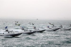 Iran Tunjukkan Bukti Kapal Perang AS Mundur dari Selat Hormuz Usai Diperingatkan