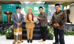 Luncurkan Biografi Ulama Blambangan, Bupati Ipuk: Semoga Generasi Muda Idolakan Kiai