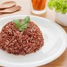 Lebih Sehat Mana Nasi Goreng atau Mi Instan untuk Sahur?