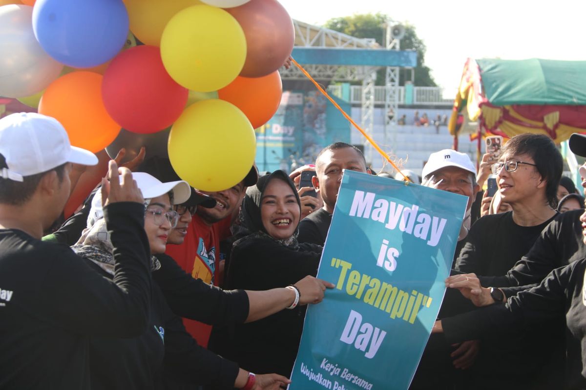 Wakil Bupati (Wabup) Blora Tri Yuli Setyowati saat menghadiri peringatan Hari Buruh Internasional (Mayday) 2024 di Lapangan Kridosono Blora, Minggu (19/5/2024).