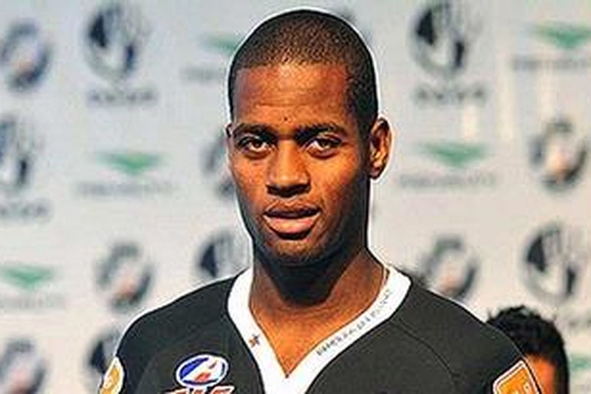 Pemain belakang potensial Vasco da Gama, Dede.