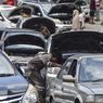 Memang Pengaruh, Buka Kap Mesin Saat Mobil Mogok?