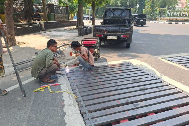 Viral, Video Grill Drainase Jalan Pahlawan Semarang Buat Kaget Pengendara, DPU Jelaskan Penyebabnya