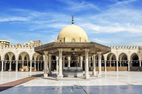 Masjid Tertua di Mesir, Awalnya Terbuat dari Pohon Palem