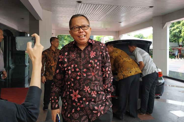 Sekretaris Jenderal PPP Arsul Sani tiba di Kantor Kementerian Dalam Negeri (Kemendagri) Jalan Medan Merdeka Utara Jakarta Pusat, Rabu (8/1/2020).