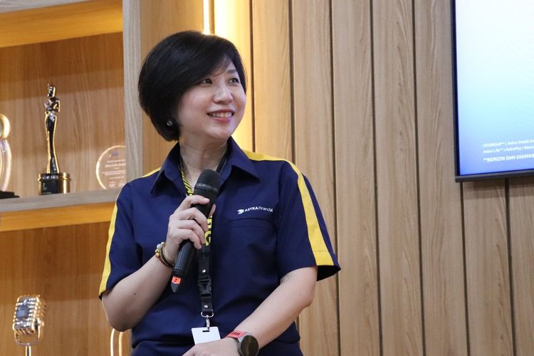 Chief Digital Business Officer PT Bank Jasa Jakarta Angela Lew Dermawan. 