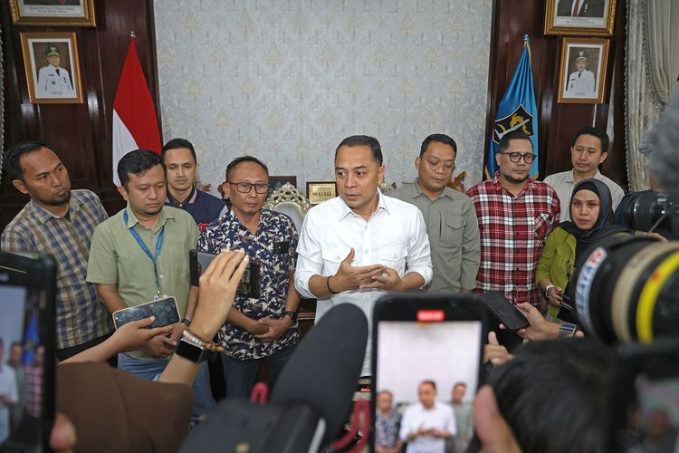 Eri menegaskan bahwa kebijakan terkait parkit sudah diatur melalui Peraturan Daerah (Perda) Nomor 3 Tahun 2018 yang mewajibkan toko modern menyediakan petugas parkir resmi.