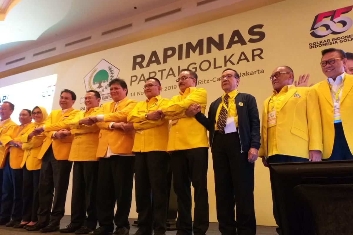 Partai Golkar menetapkan musyawarah nasional (Munas) digelar pada 3 hingga 6 Desember 2019. Keputusan itu ditetapkan dalam rapat pimpinan nasional (Rapimnas) pada 14 dan 15 November 2019 di Hotel Ritz Carlton, Mega Kuningan, Jakarta.