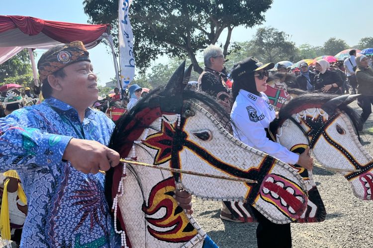 Hari Jadi Ke-14 Kabupaten Pangandaran, Bupati Citra Jajal Kuda Lumping hingga Reog Ponorogo