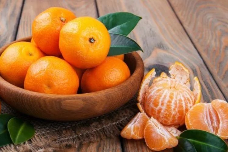 Ilustrasi buah jeruk. Buah jeruk bisa bermanfaat untuk membantu menaikkan trombosit secara alami, karena sumber vitamin C yang baik.