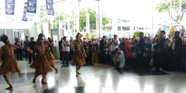 Pembukaan Garuda Indonesia Travel Fair (GATF) 2018 dibuka oleh Menteri Pariwisata Arief Yahya di JCC, Jumat (6/4/2018). Pameran berlangsung sampai Minggu (8/4/2018).