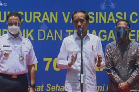 Dari SMA 70, Jokowi Nyatakan Vaksinasi Covid-19 untuk Guru Dimulai