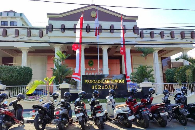 Gedung Pengadilan Pengadilan Tinggi Surabaya.