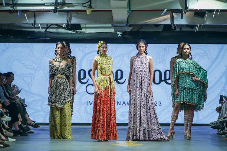 Koleksi Restoe Boemi Ivan Gunawan di JF3 Fashion Festival 2023