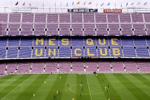 Strategi Barcelona Atasi Stadion Kosong, Pasang Spanduk Raksasa dan Suara Penonton