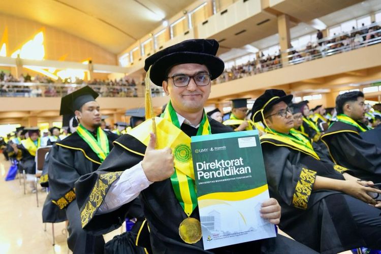 Kisah Younus Mahasiswa UMY Asal Pakistan, Hasilkan 53 Publikasi Ilmiah hingga Wisuda