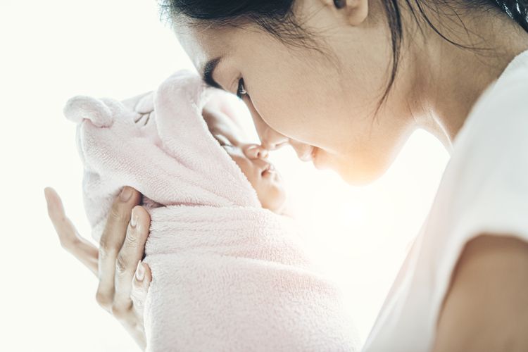 Mengenal Push Present, Hadiah Manis untuk Rayakan Perjuangan Ibu