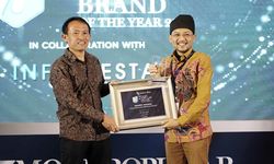 Dompet Dhuafa Raih Penghargaan Lembaga Terpopuler pada Ajang Anugerah Jawa Pos 2024