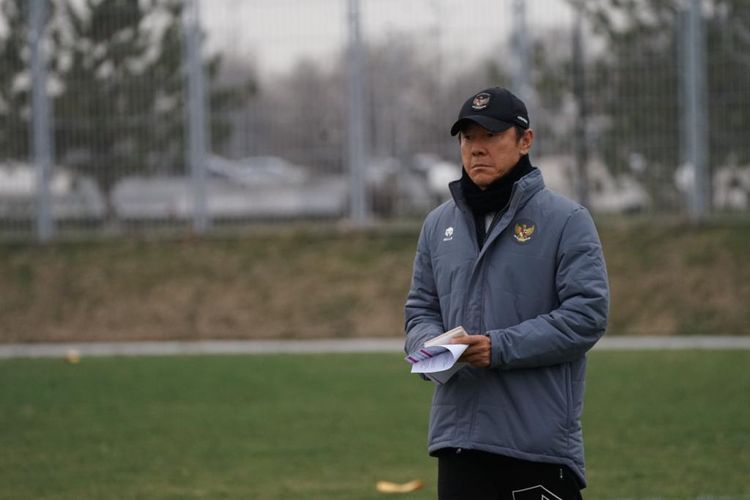 Pelatih timnas U20 Indonesia Shin Tae-yong memimpin latihan skuad Garuda Muda menjelang laga kedua fase grup Piala Asia U20 2023 kontra Suriah. Laga timnas U20 Indonesia vs Suriah dijadwalkan berlangsung di Stadion Lokomotiv, Tashkent, Uzbekistan, pada Sabtu (4/3/2023) malam WIB.