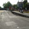 Jembatan Ngaglik di Jalan Poros Nasional Lamongan Ambles, Warga Sempat Dengar Suara Keras