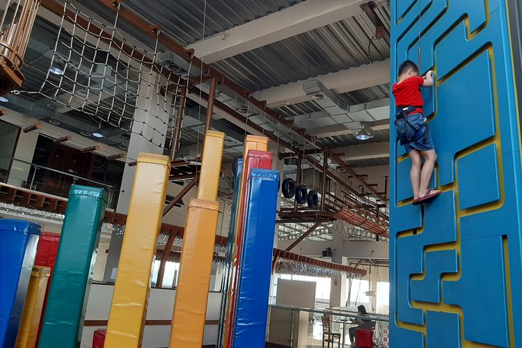 Bremgra Indoor Climbing Gym, Tangerang Selatan, Banten
