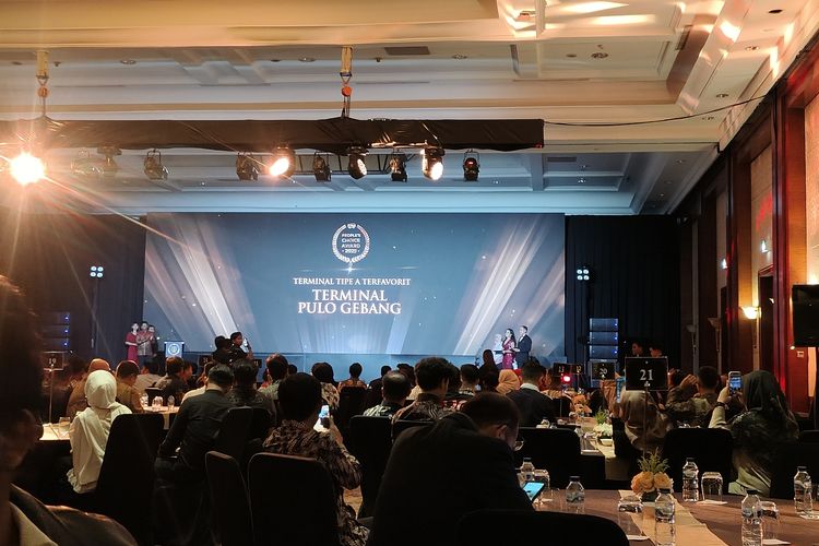 Ajang penghargaan redBus People's Choice Awards di Hotel JW Marriott, Jakarta Selatan, Jumat (14/11/2025). 