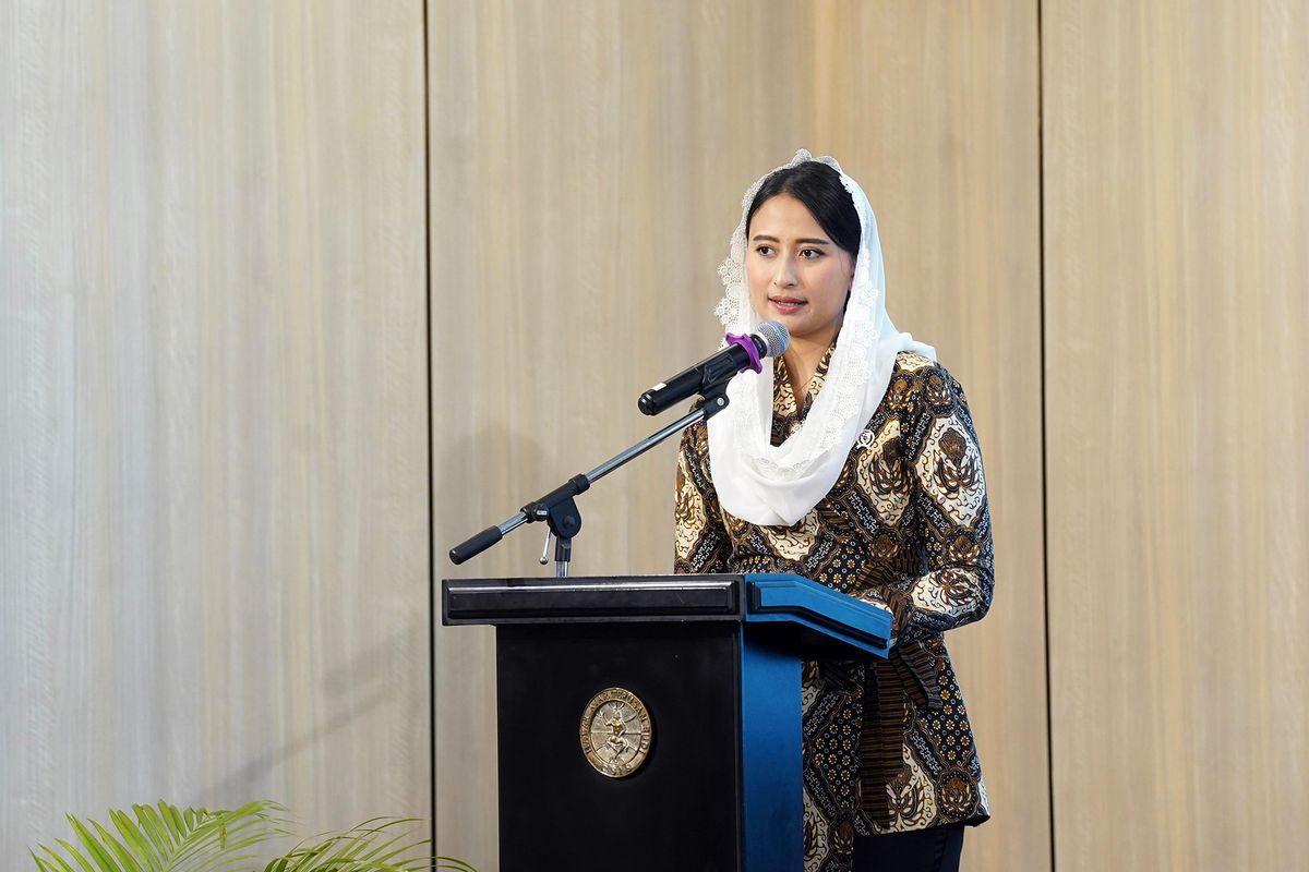 Wakil Menteri Perdagangan (Wamendag) Dyah Roro Esti Widya Putri dalam Peluncuran Laporan Perdagangan dan Investasi Berkelanjutan Indonesia 2025: Mencapai Resiliensi dan Keberlanjutan di Tengah Ketidakpastian, di Auditorium CSIS, Jakarta, Jumat (20/6/2025).