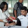 Langkah Tertatih Titin Menuju Klinik Gratis, Mencari Terang di Usia Senja