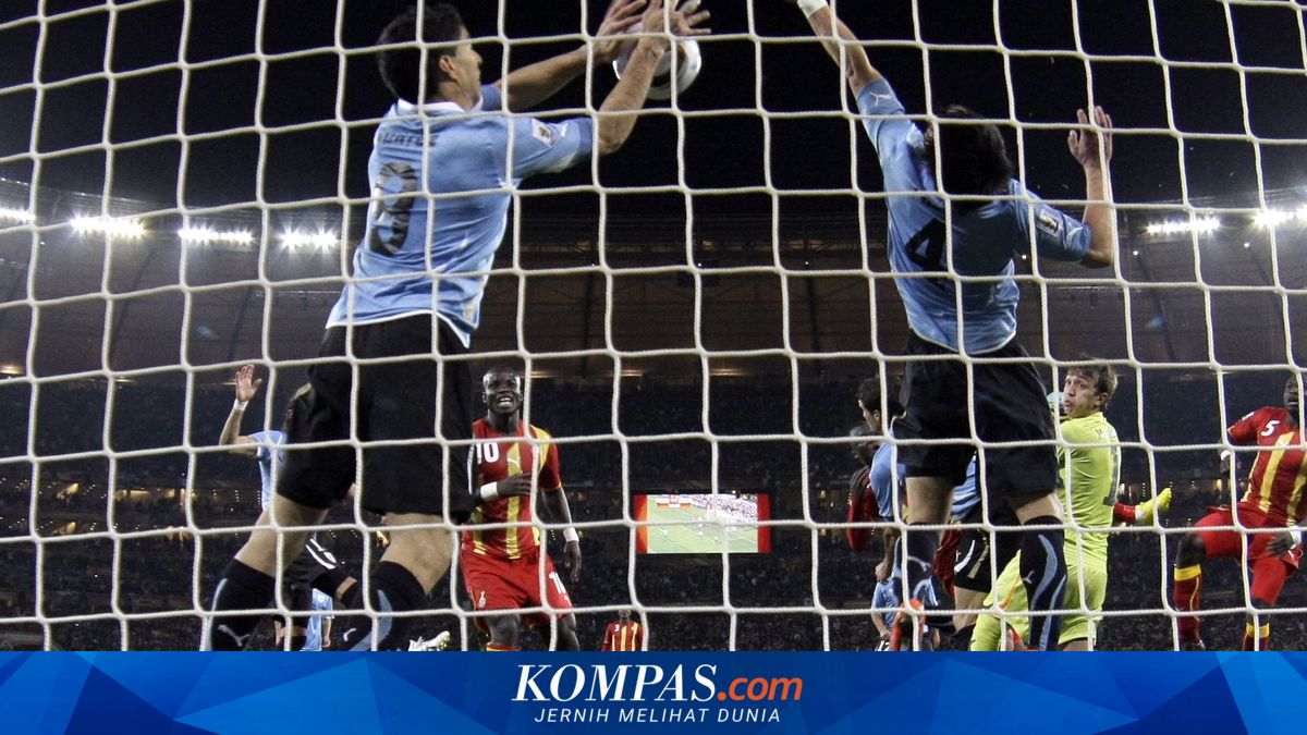 Hari Di Mana "Tangan Malaikat" Luis Suarez Gemparkan Piala Dunia 2010