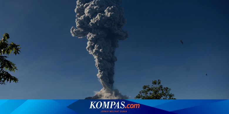 なぜ火山の噴火が大気中に薄い氷の雲を形成したのですか？