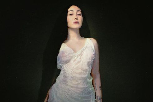 Lirik Lagu I Burned LA Down, Singel Baru dari Noah Cyrus