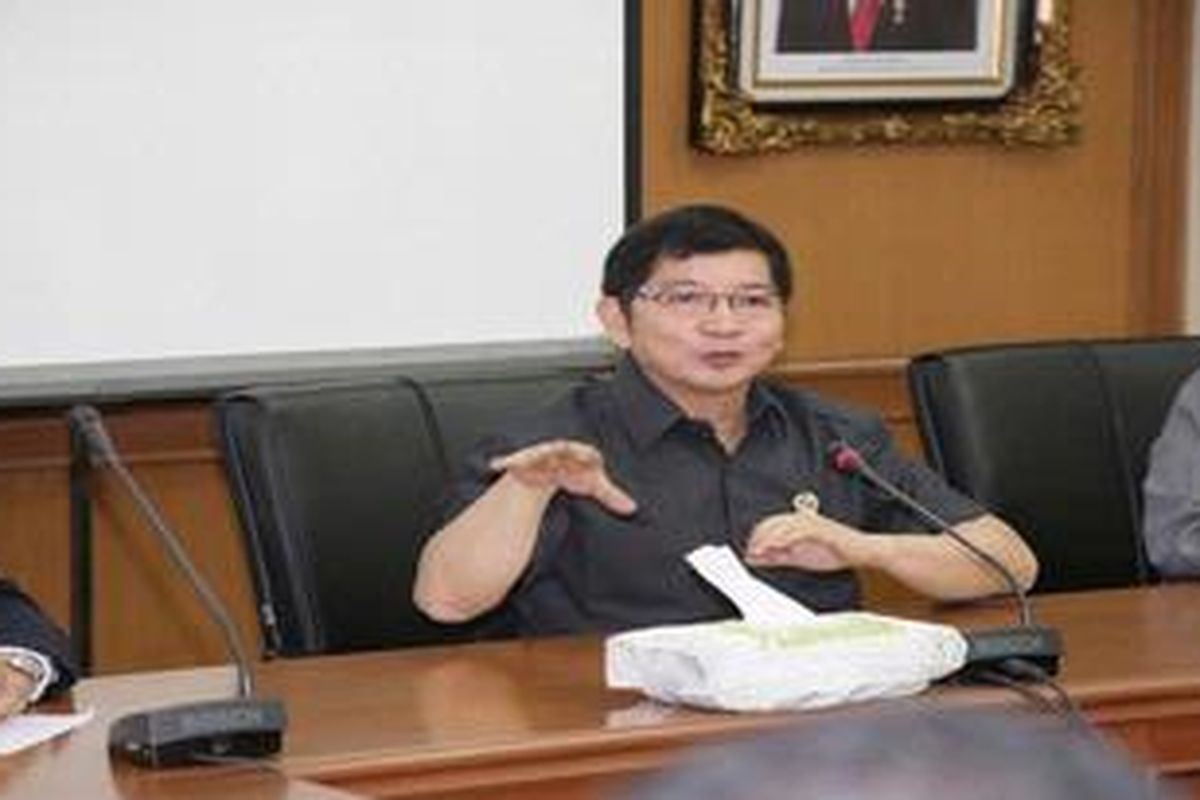 Menpera Suharso Monoarfa