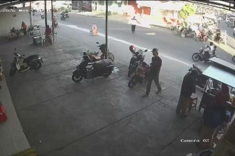 Polisi Pingsan Ditabrak Pelajar saat Mengatur Lalu Lintas di Bantul