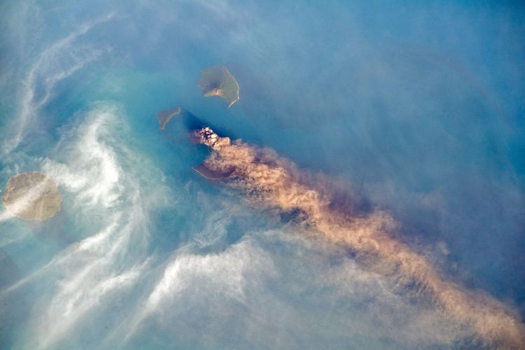 Letusan Gunung Anak Krakatau diambil oleh astronot Alexander Gerst di ISS